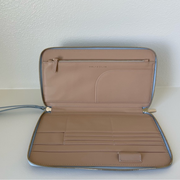Neely and Chloe Travel Wallet (New) - Picture 8 of 8